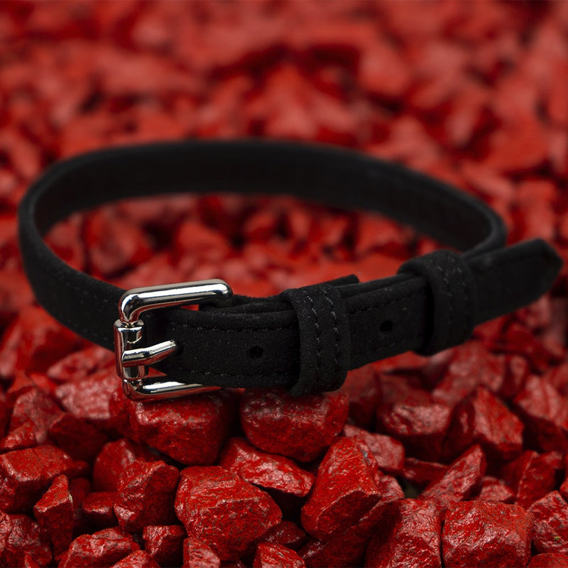 Velvet Black Collar Shadow on Red Stone